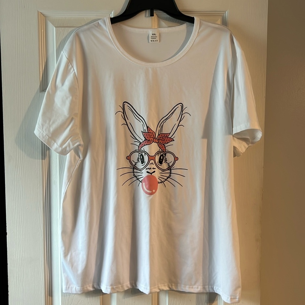 XXL soft short sleeve tshirt with cute bunny graphic